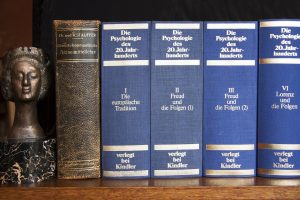 library, books, media-68634.jpg